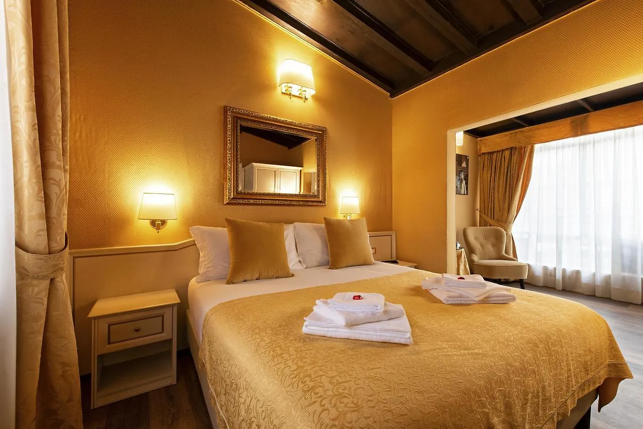 Canova Rooms In Spanish Steps Рим Гостевой дом